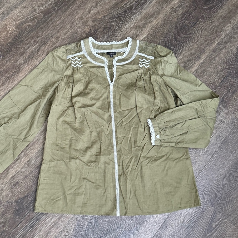 New! Flattering 100% cotton tunic with decorative detailes